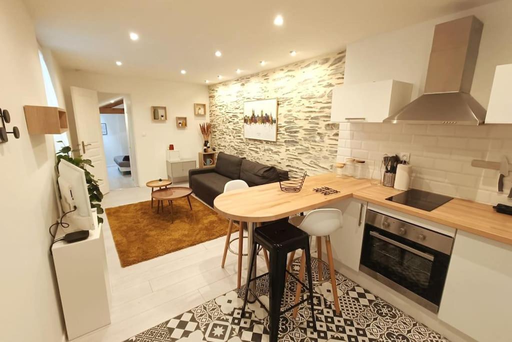 Ferienwohnung Douceurs Angevine Angers Exterior foto